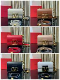 Picture of Valentino Handbags _SKUfw124530990fw